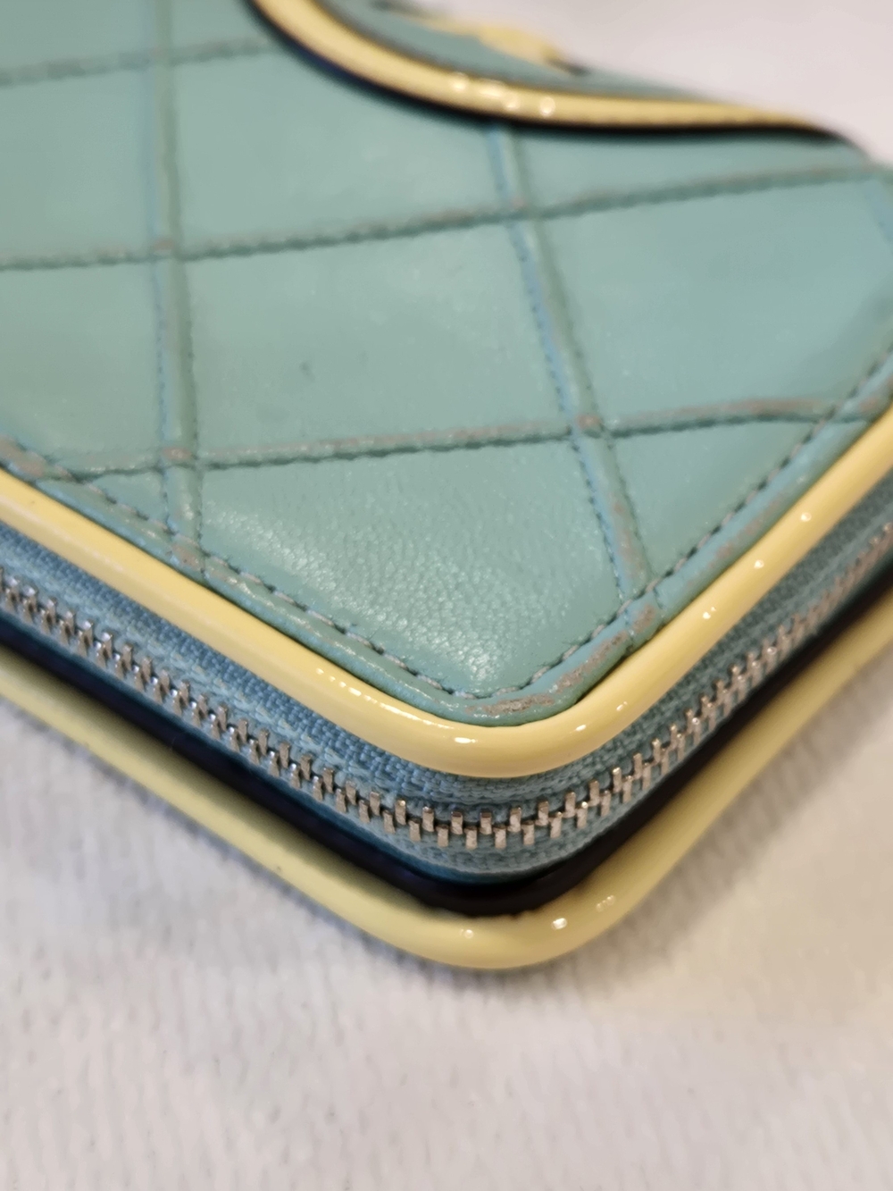 Tory Burch Quilted Aqua Leather Wallet - Picture 7 of 16